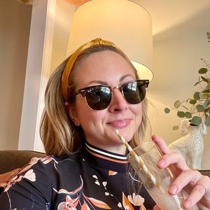 Meet your Posher, Whitney